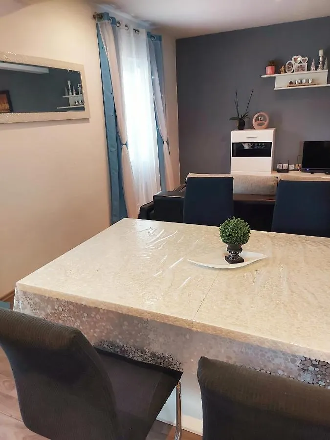 Apartman Luana Kampor 0*,